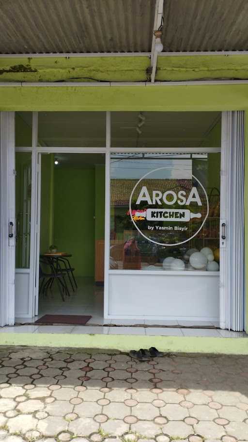 Arosa Kitchen 1