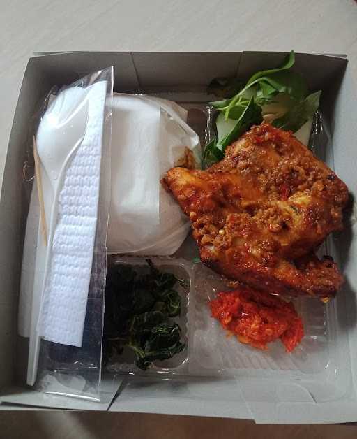 Mbah Dinem Roasted Chicken 9