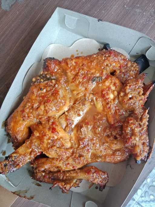 Mbah Dinem Roasted Chicken 1