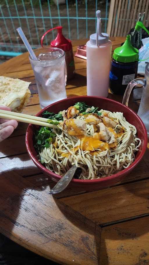 Mie Ayam Dimsum Wira 10