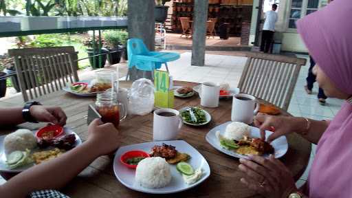 Sambel Blethok Ayam Bebek Goreng 4