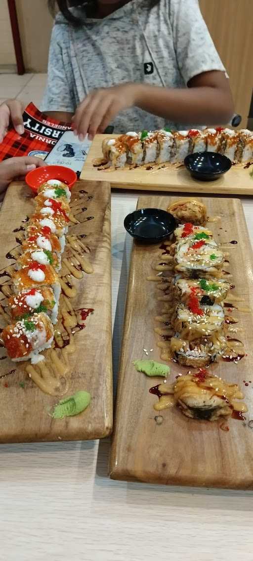 Shoppu Atto Japanese Sushi 3