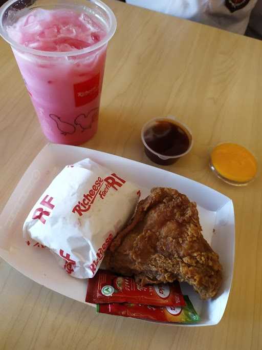 Richeese Factory Outlet Purwokerto 2