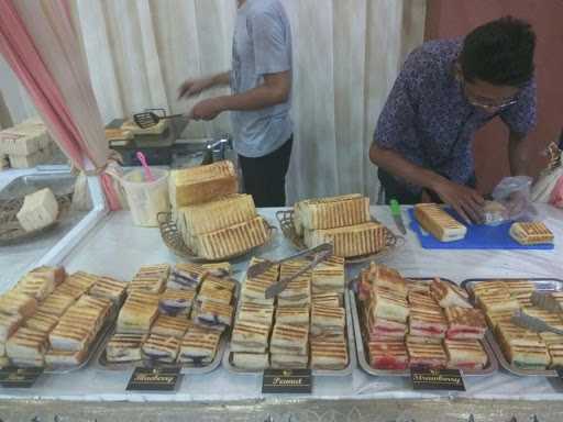 Roti Bakar Bukedbakar 1 Bunyamin 8