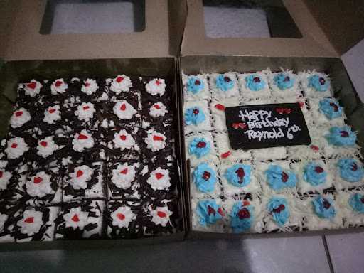 Y2N Cake & Cookies 3