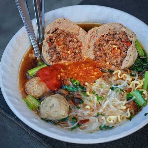 Bakso Bpk. Kenthut 7