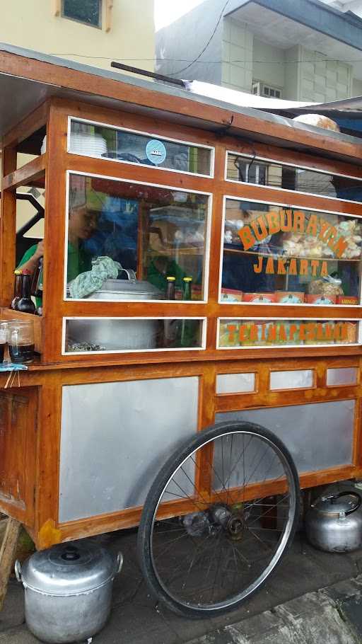 Jakarta'S Chicken Porridge Outlet 9