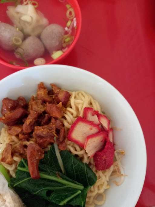 Mie Keriting 8