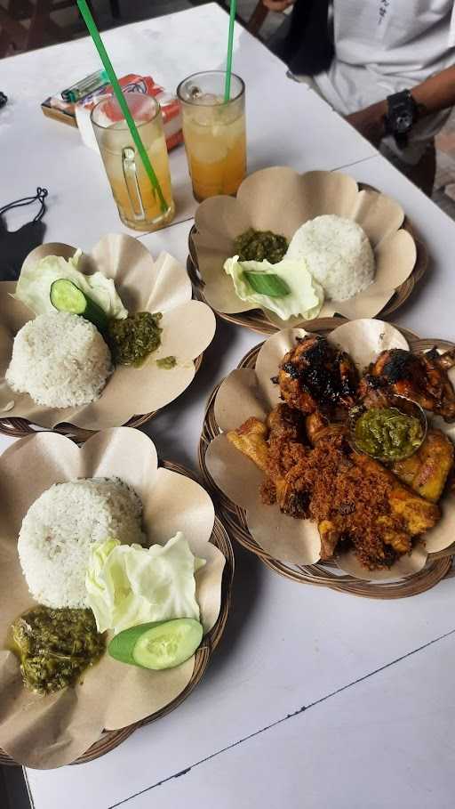 Warung Ayam Bakar/Goreng Rantangna 2