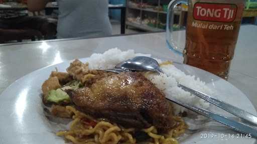 Warung Makan Bu R 3