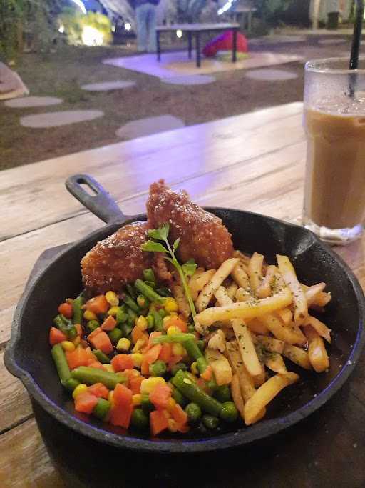 Jalan Tengah Cafe 2