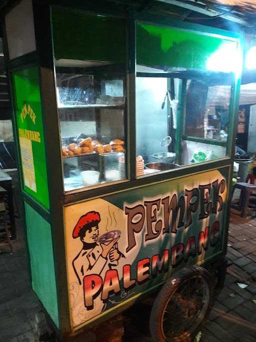 Pempek Palembang 9