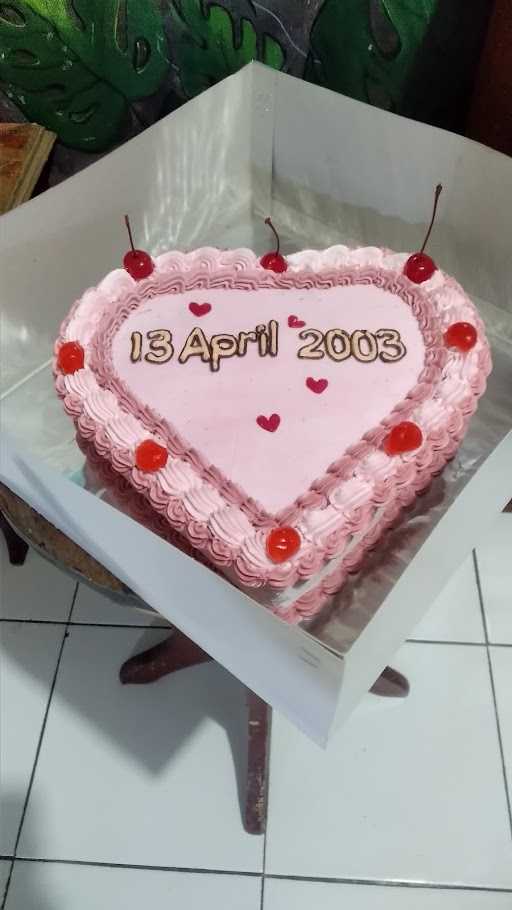 Toko Kue Ibu Eros 7