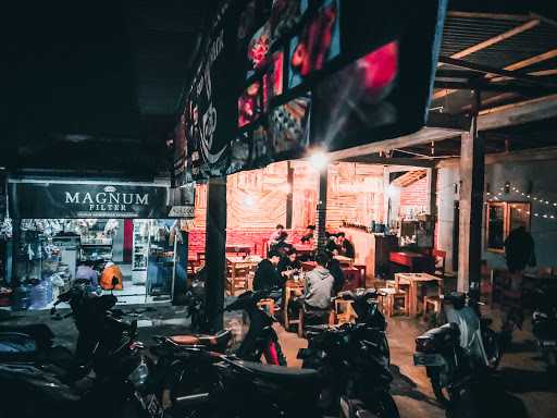 Warung Barli Scooterist 2