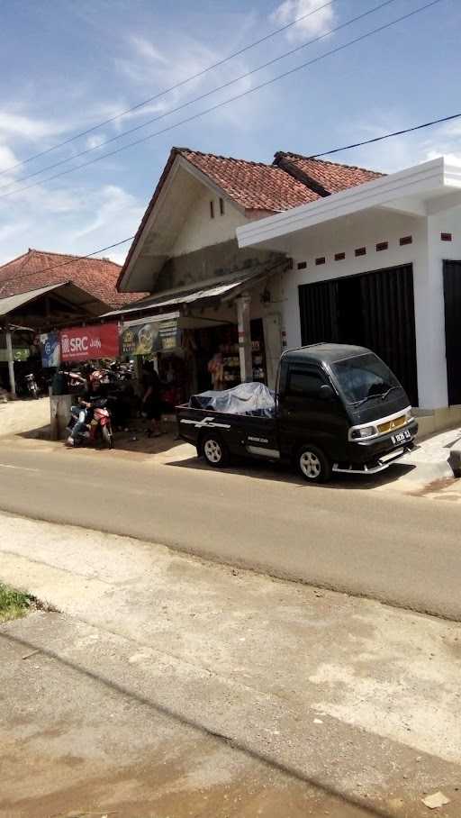 Warung Uju Racing 4