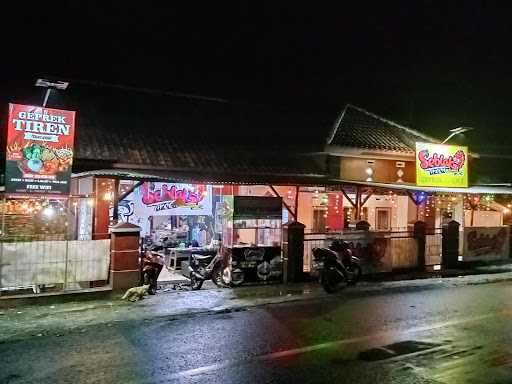 Kedai Seblak Teh Iren 6