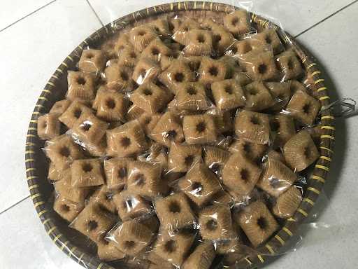 Mom Mila (Kue Traditional) Tangerang 9