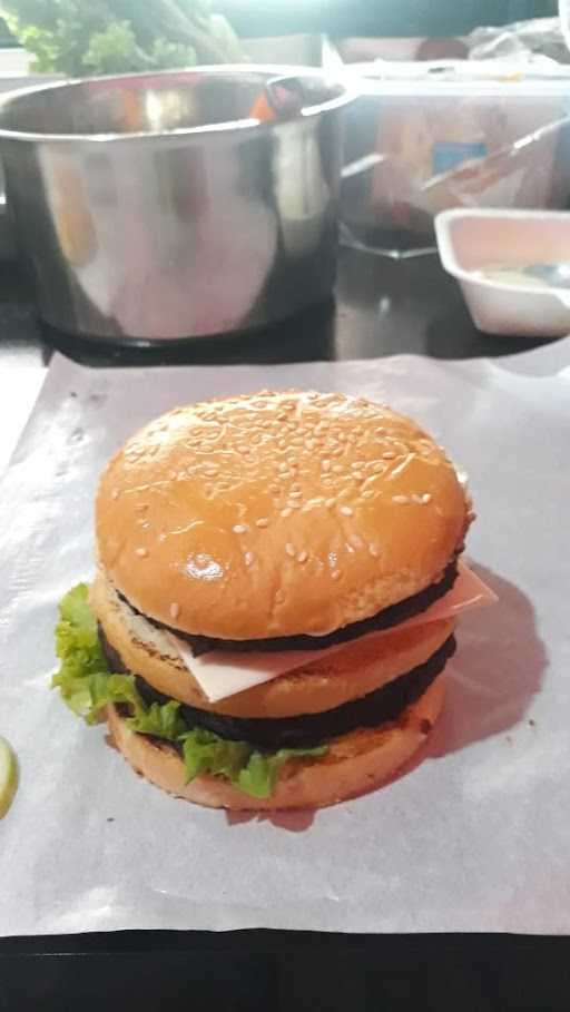 Burger Lada Rajeg 1