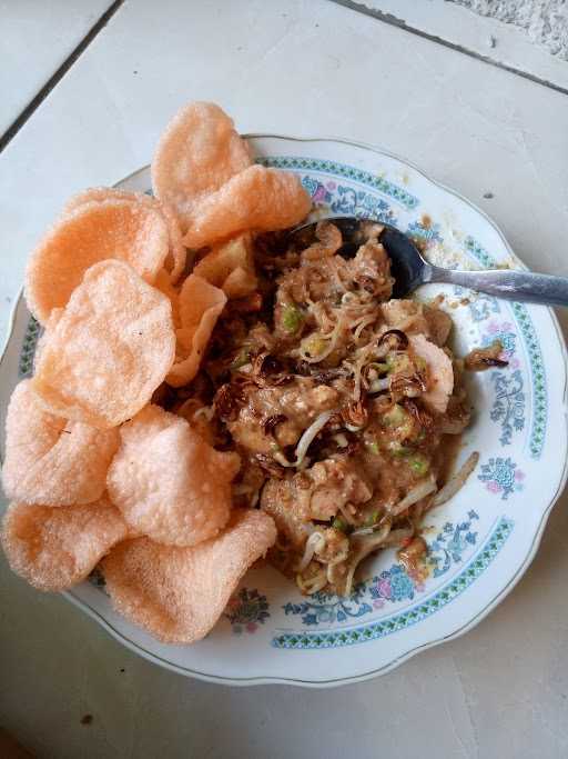 Gado-Gado Mama Riska 1