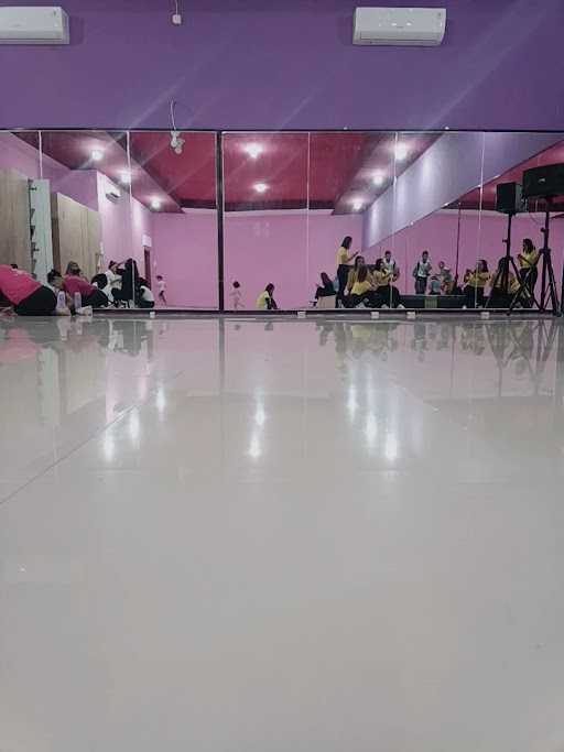 Me Sport Studio 3