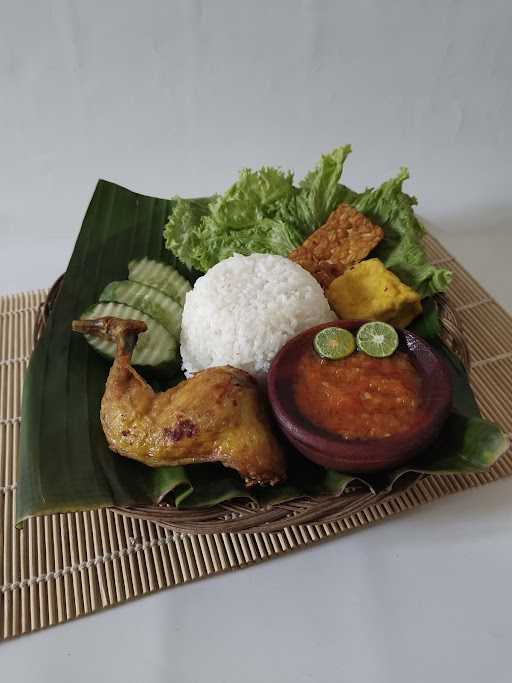 Ayam Penyet Sugiarti 8