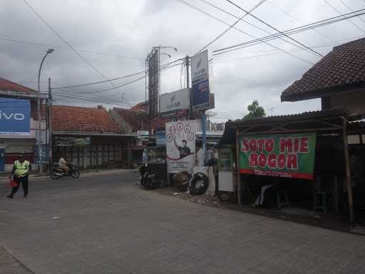 Soto Mie Bogor Teh Yuni 1