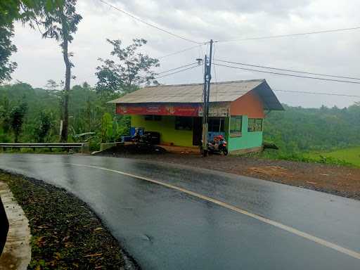 Warung Nasi Cisela (Mah Oval) 3