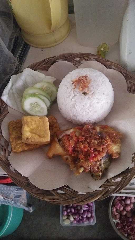 Ayam Goreng Lucky Chick 9