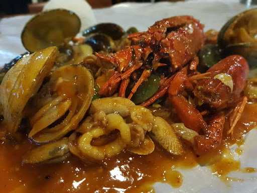 Kios Seafood 24 3