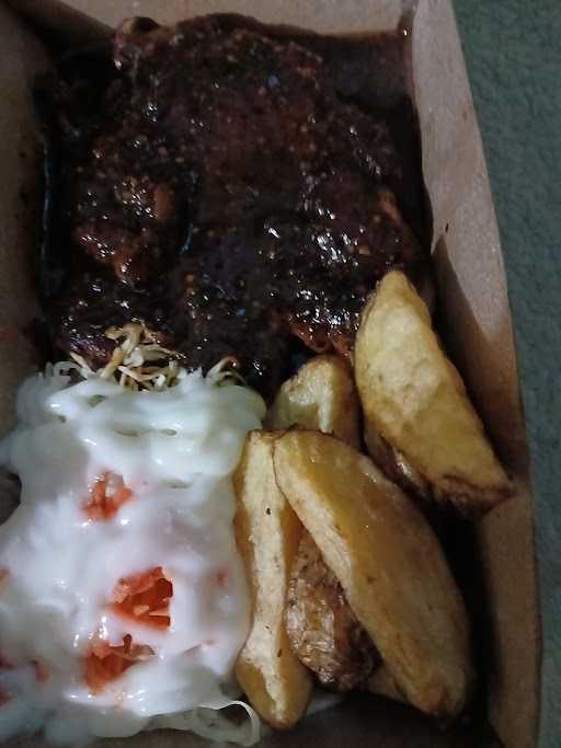 Kuy Steak Cipamokolan 2