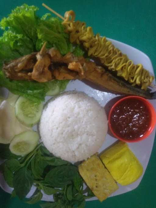 Pecel Lele Almirah 9