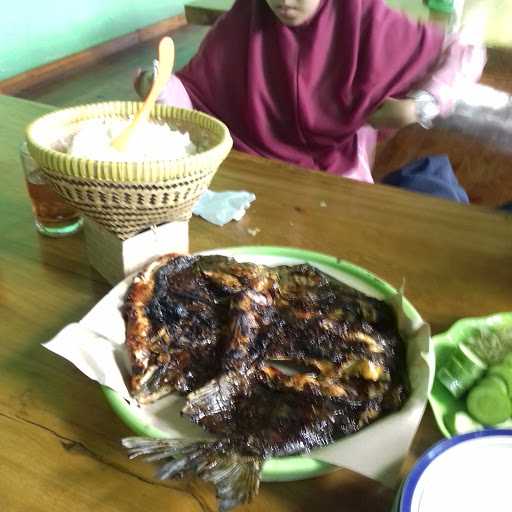 Gubug Ikan Kebanggan Pemalang 1