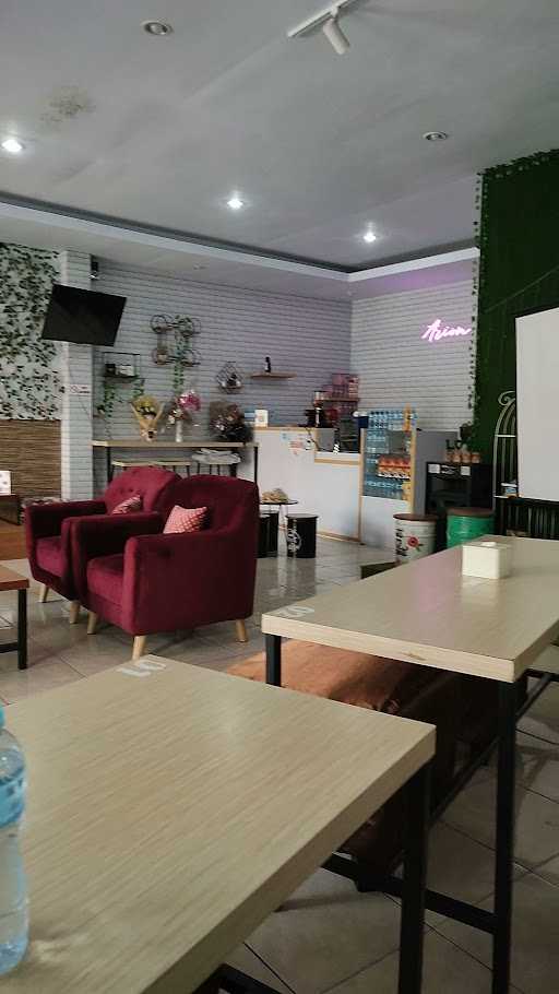 Arion Coffee Shop Makassar 2