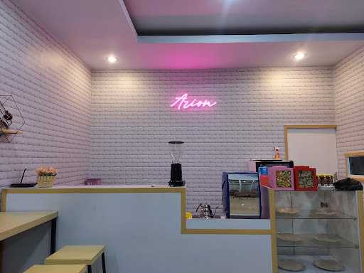 Arion Coffee Shop Makassar 5