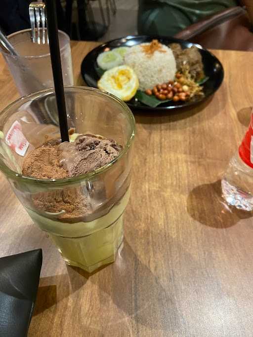 Kopitiam Makassar - Hertasning 10