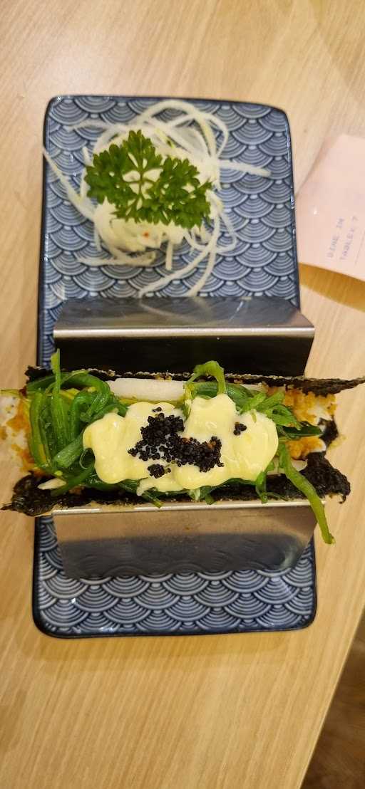 De'Sushi Adiyaksa 9