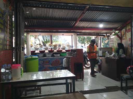 Rumah Makan Rantau Minang 9