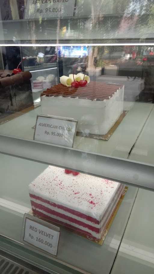 Raya Cake & Bakery 3