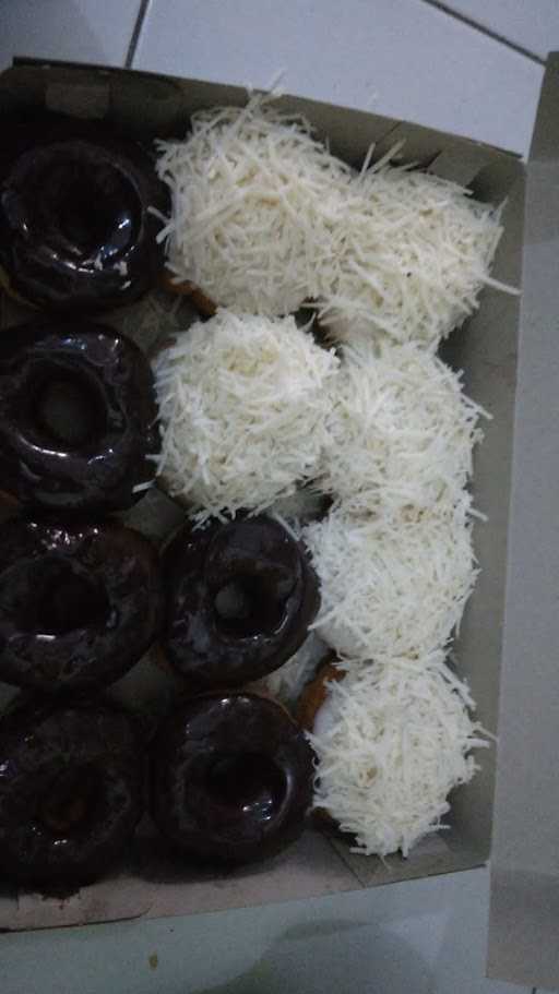 Safia Sofia Donuts 5