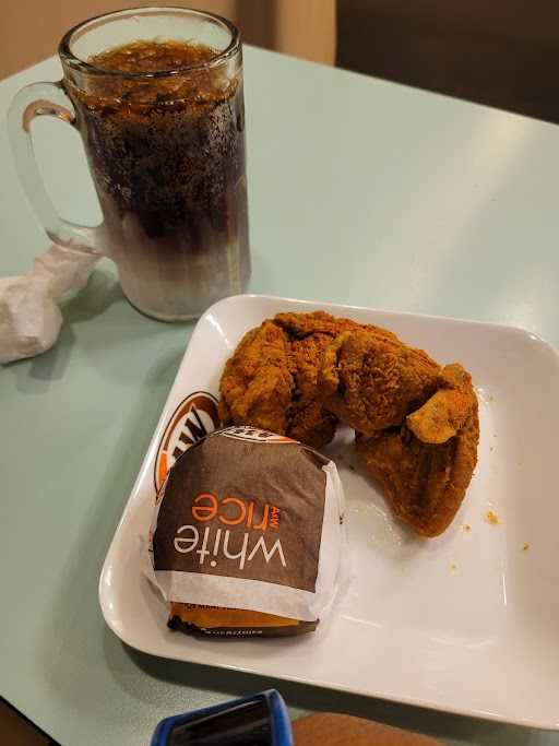 A&W Linc Square 1