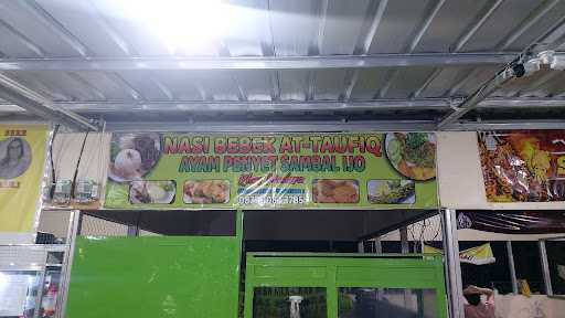 Pusat Kuliner Taman Narogong Indah 8