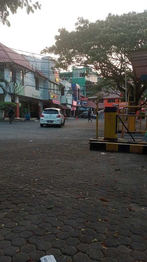 Rumah Makan Sriwedari 2