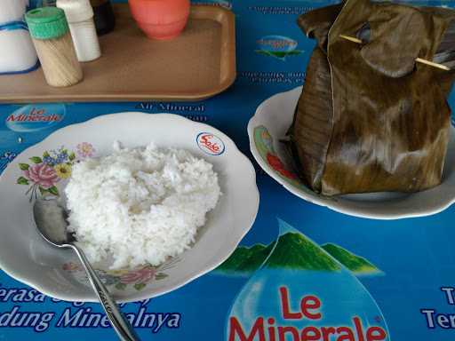 Soto Kudus Dan Nasi Gandul Penantian 4