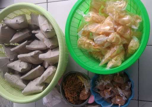 Nasi Uduk Teh Ari 2