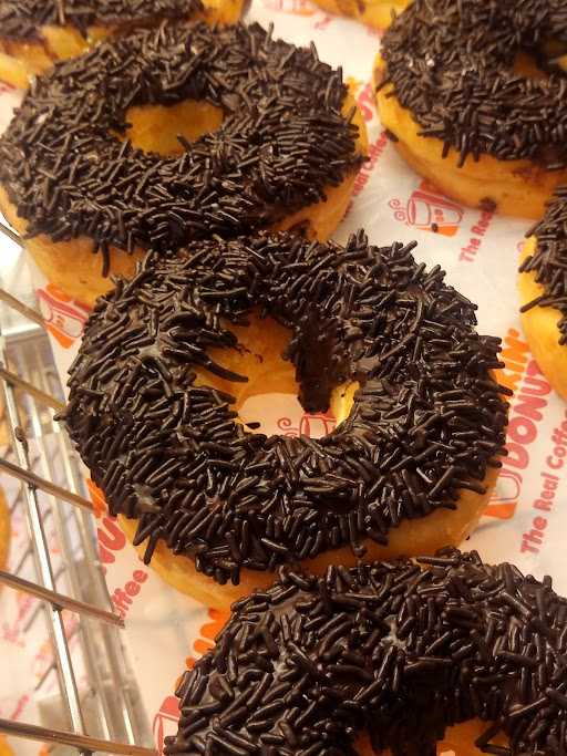 Dunkin' Donuts 6