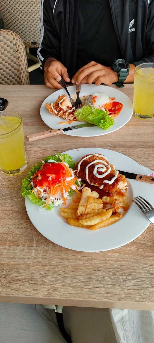 Solaria King'S Shopping Center 10