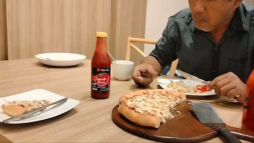 Pizza Hut Pasuruan 9