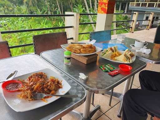 Warung Wayan Bukit Jambul 8