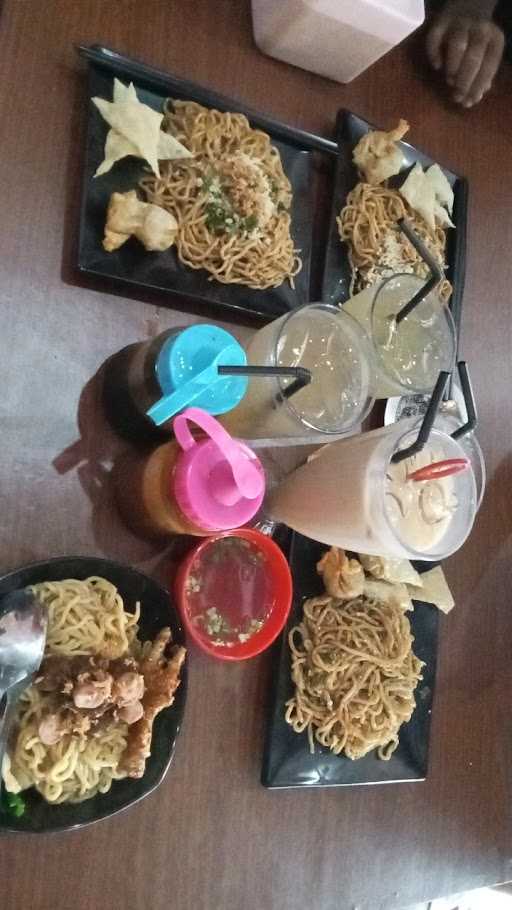 Mie Judes Kediri 8