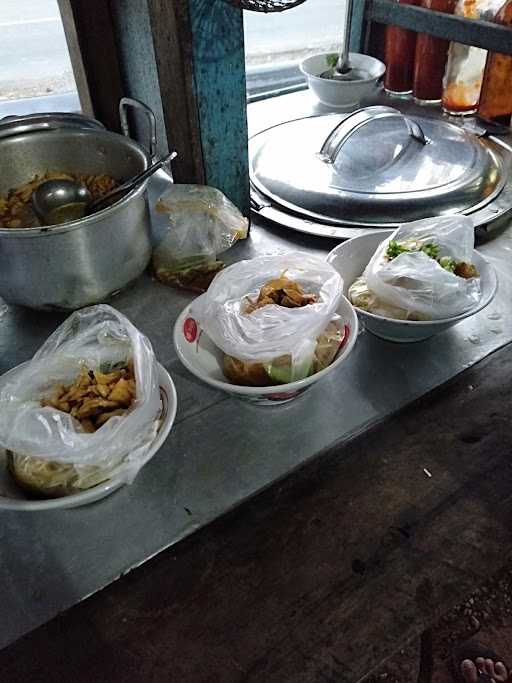 Mie Ayam & Bakso Sido Makmur 4